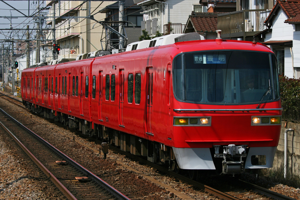 名鉄1380系1384F<br class="br-sp" />(1384編成)の写真