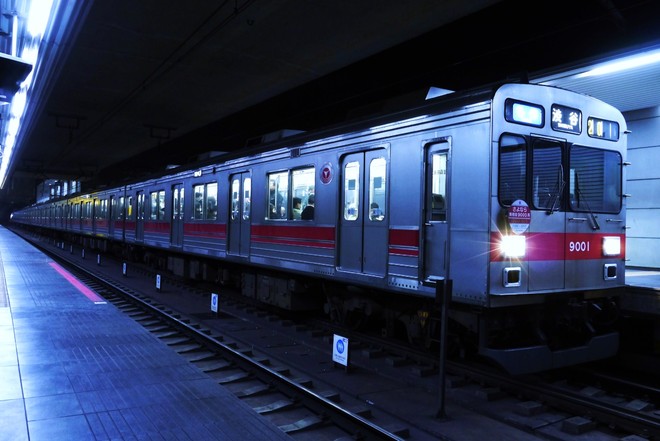 9000系9101Fを新高島駅で撮影した写真