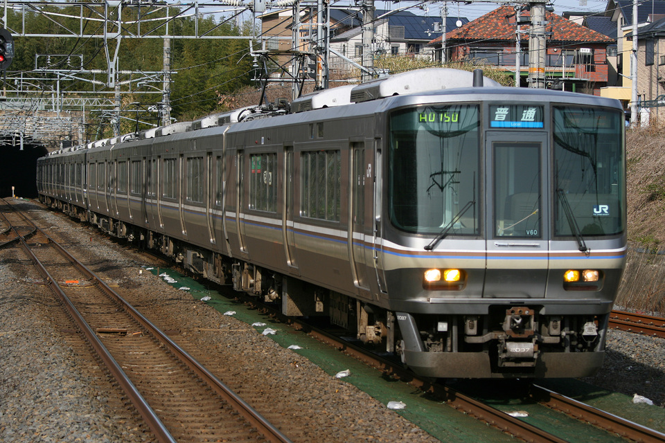 JR西223系V60編成<br class="br-sp" />(ホシV60編成)の写真