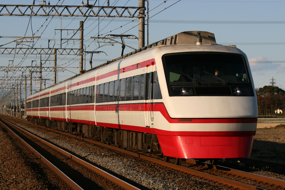 東武250型251F<br class="br-sp" />(251編成)の写真