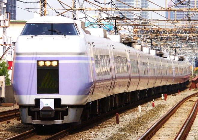 松本車両センターE351系S4編成を高円寺駅で撮影した写真