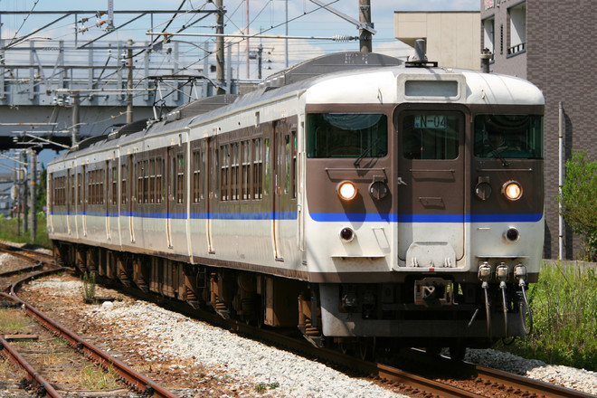 下関総合車両所115系N-04編成を中庄駅で撮影した写真