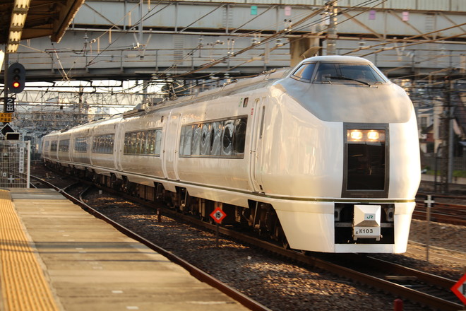 E651系K103編成を松戸駅で撮影した写真