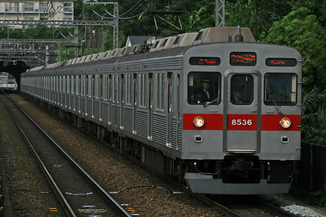 8500系8636Fを田奈駅で撮影した写真