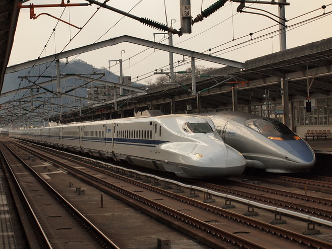 N700系N4編成を三原駅で撮影した写真