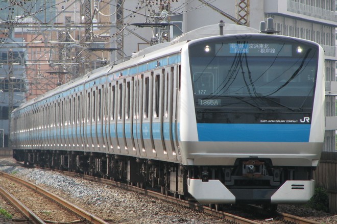 浦和電車区E233系ウラ177編成を新杉田駅で撮影した写真