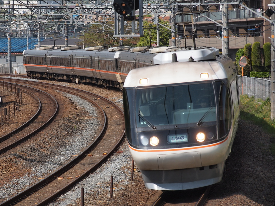 カーブですがここでは振り子を使いません