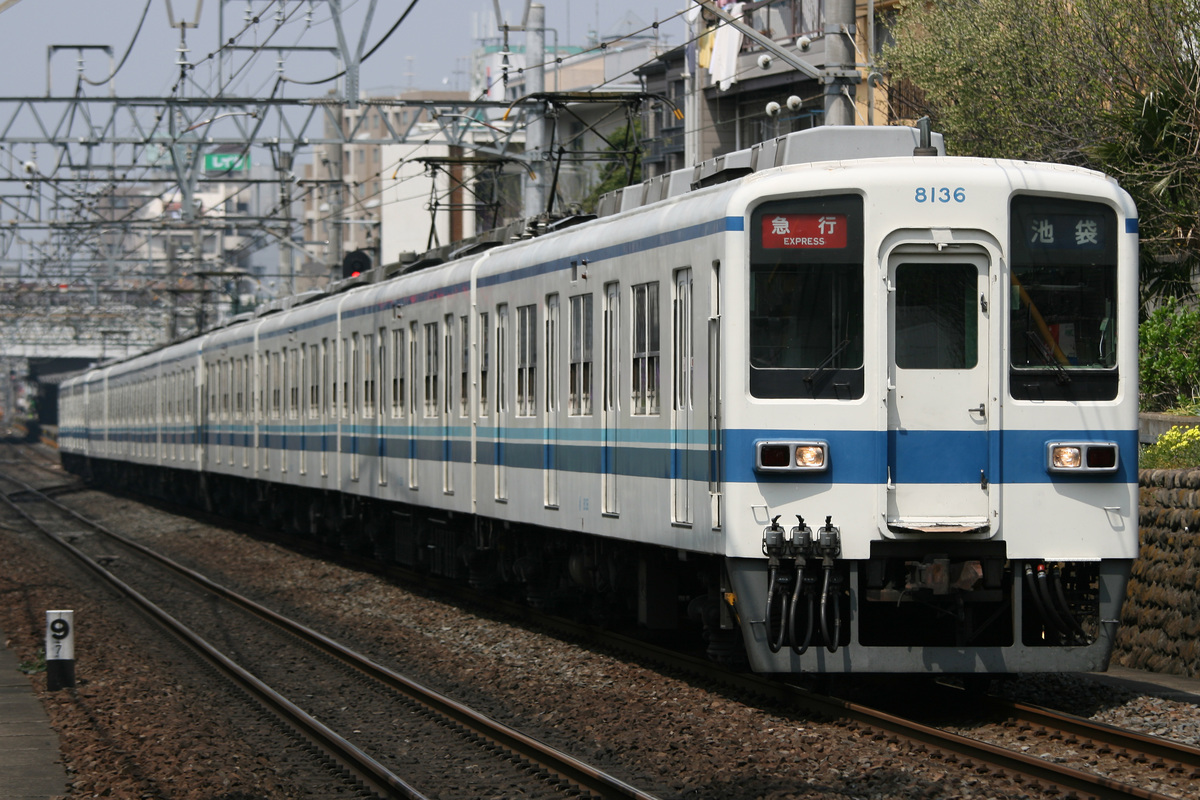 東武鉄道  8000系 8136F