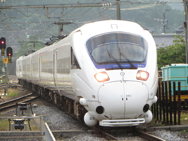 南福岡車両区885系SM11編成を喜々津駅で撮影した写真