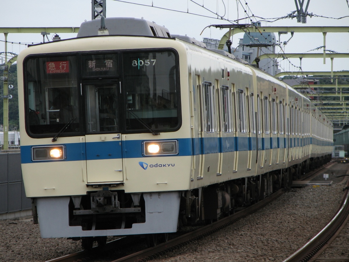 小田急電鉄 喜多見電車区 8000形 8057×4