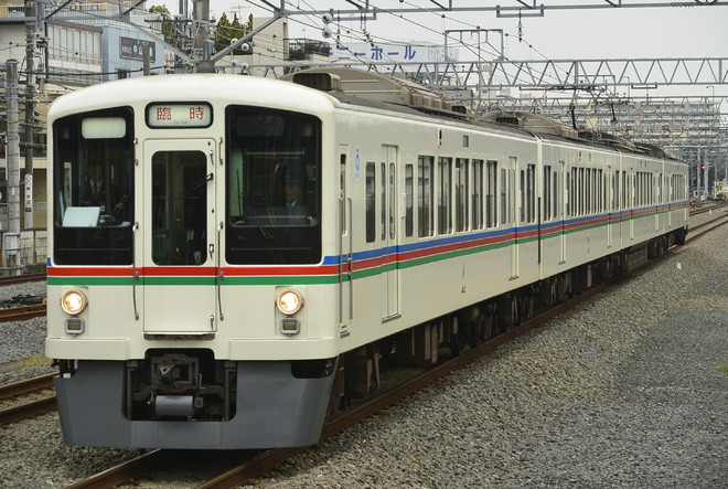 武蔵丘車両基地4000系4021Fを新所沢駅で撮影した写真