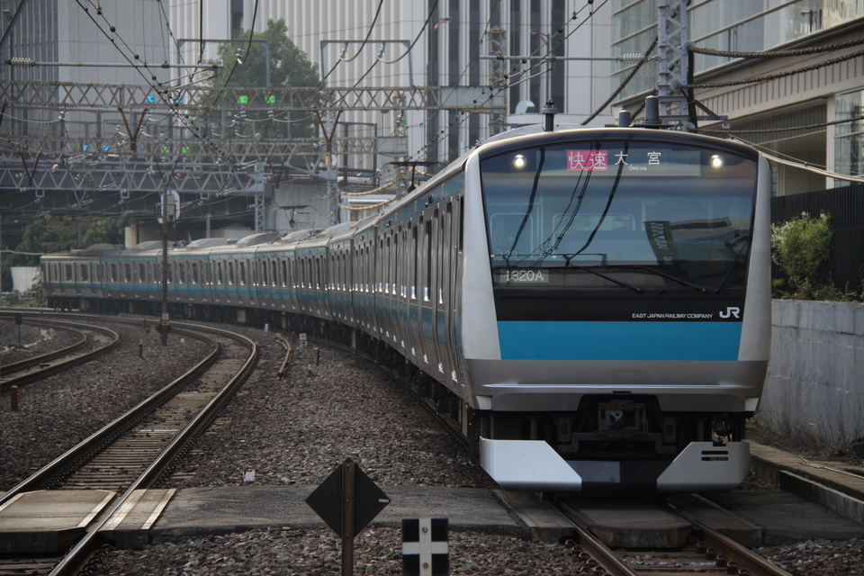 JR東E233系サイ129編成<br class="br-sp" />(ウラ129編成)の写真