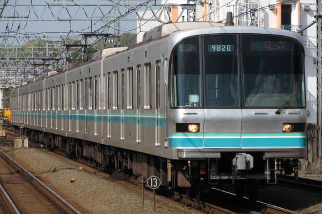 王子検車区9000系9120Fを新丸子駅で撮影した写真