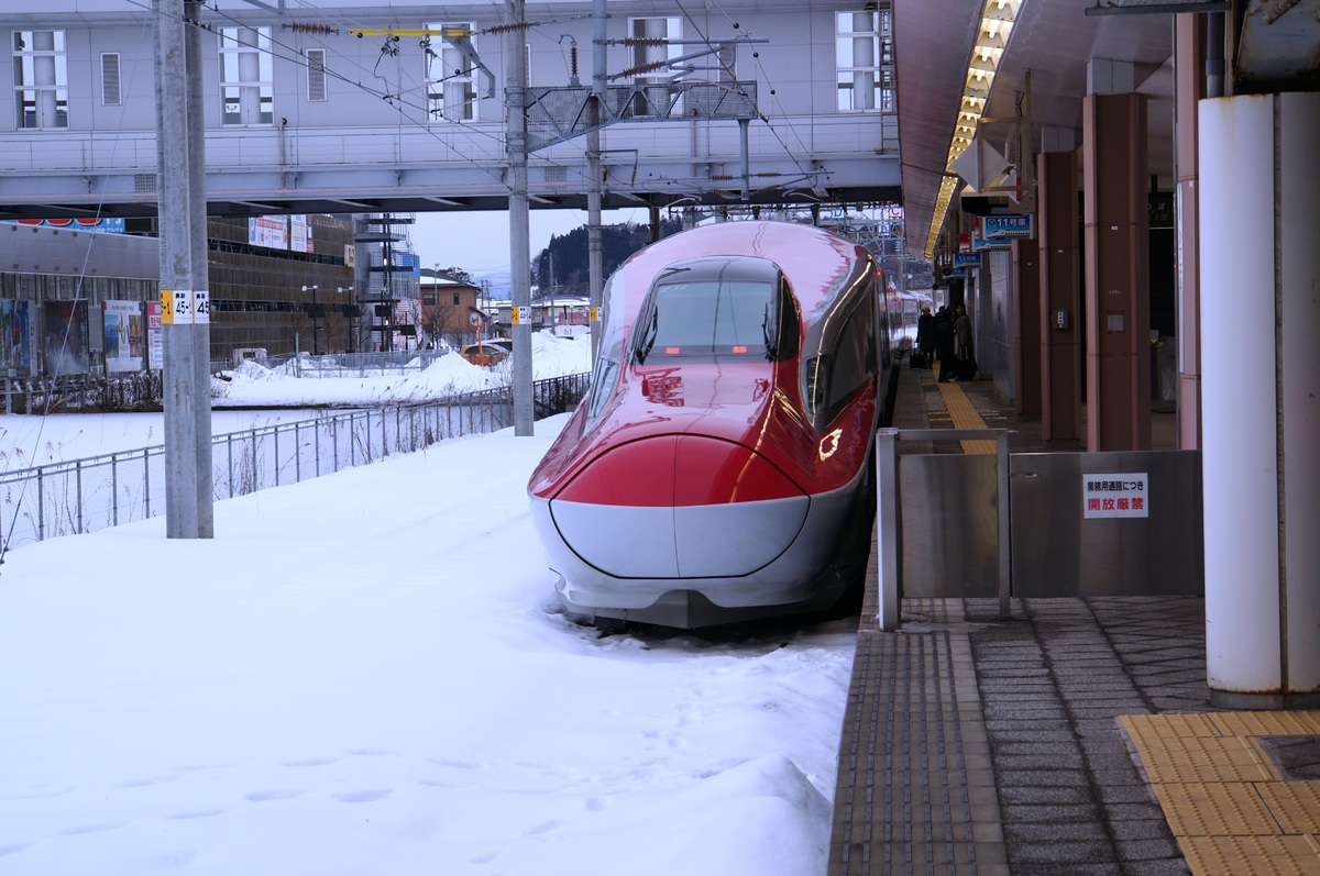 JR東日本  E6系 