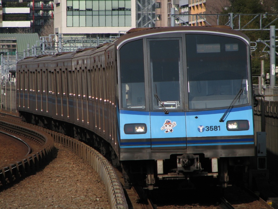 横市交3000S形3581F<br class="br-sp" />(3581編成)の写真