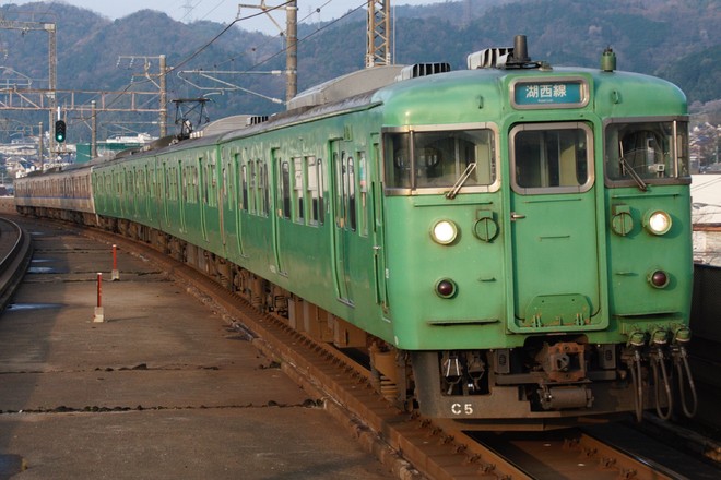 吹田総合車両所京都支所113系C05編成を唐崎駅で撮影した写真