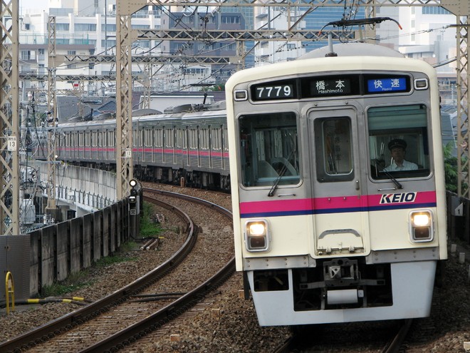 7000系7729Fを京王多摩川駅で撮影した写真