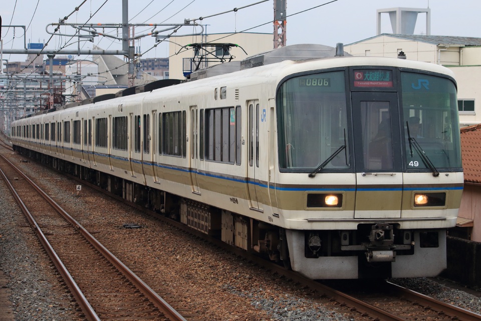 JR西221系NB805編成の写真