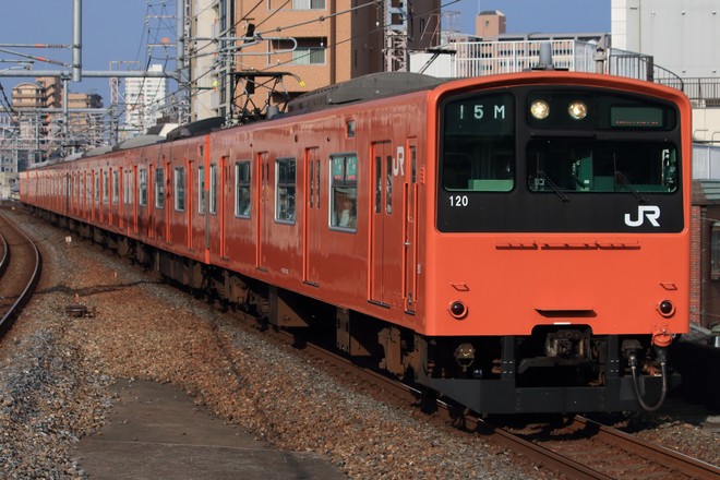 吹田総合車両所森ノ宮支所201系LB10編成を福島駅で撮影した写真