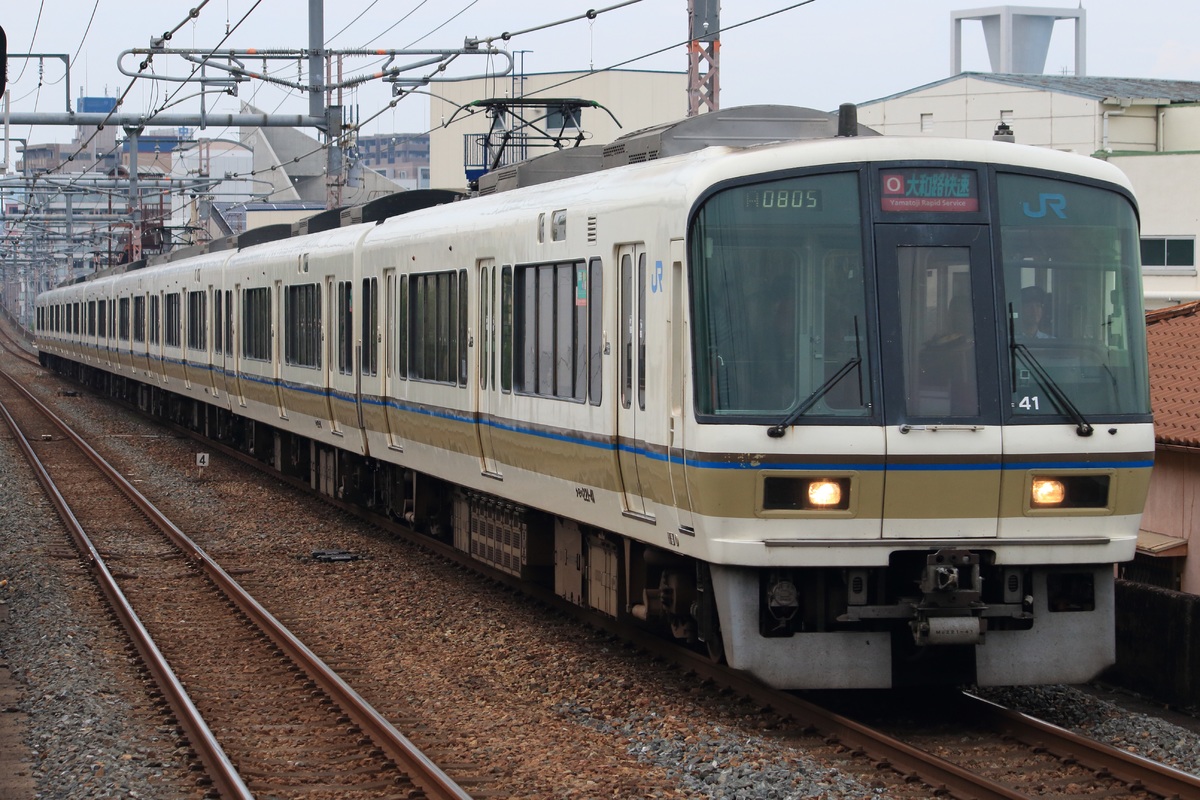 JR西日本 吹田総合車両所奈良支所 221系 NB801編成