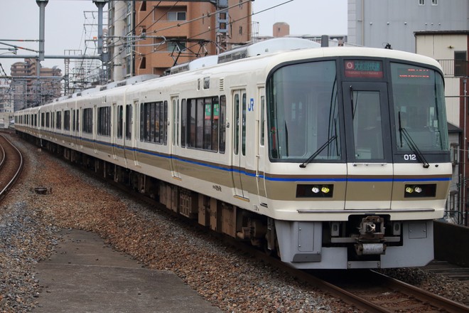 吹田総合車両所奈良支所221系NA429編成を福島駅で撮影した写真