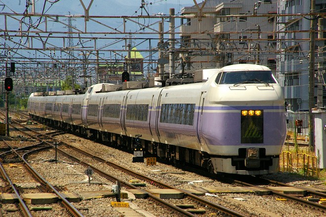 松本車両センターE351系モトS23編成を甲府駅で撮影した写真
