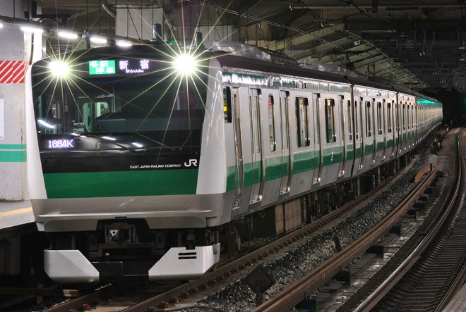 川越車両センターE233系ﾊｴ117編成を赤羽駅で撮影した写真
