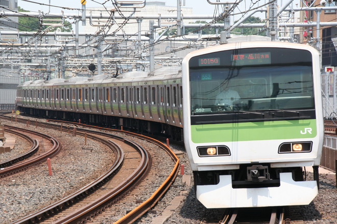 東京総合車両センターE231系トウ552編成を御徒町駅で撮影した写真