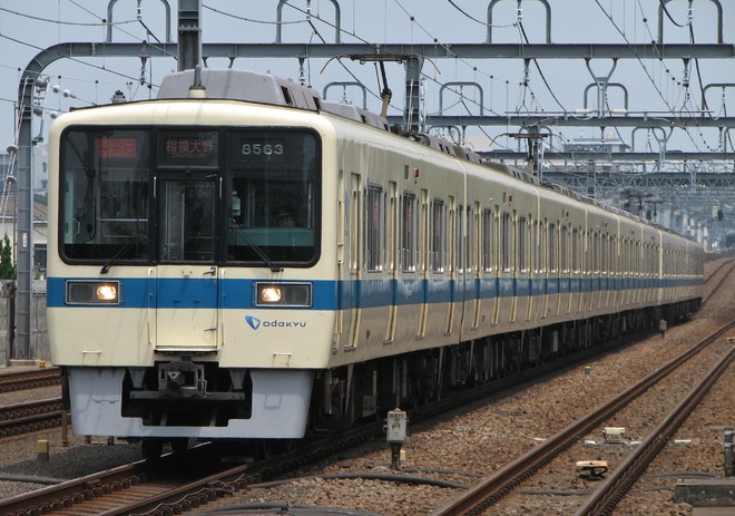 喜多見電車区 8000形 8263×6 の写真 |鉄道写真投稿サイトTrain-Directory