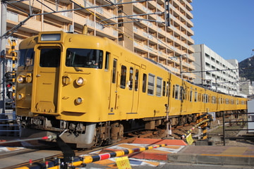 JR西日本 下関総合車両所 115系 L-01