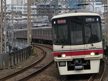 京王電鉄  8000系 8702F+8802F