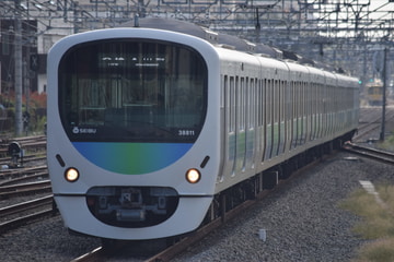 西武鉄道  30000系 38111F