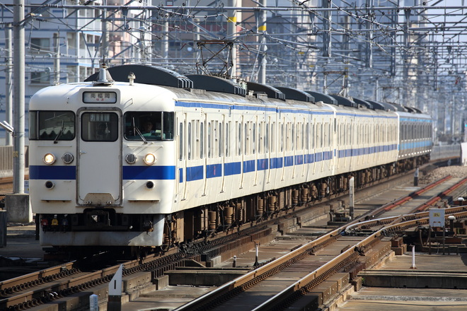 415系を吉塚駅で撮影した写真