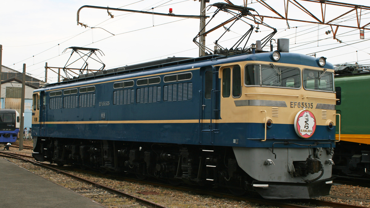 JR東日本  EF65 535