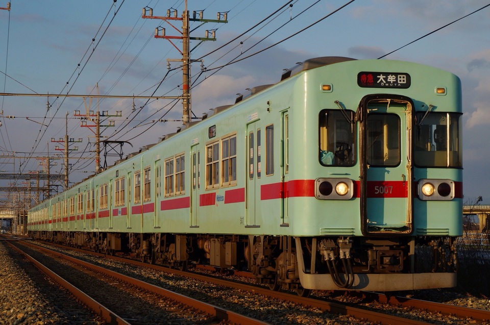 西鉄5000形5007F<br class="br-sp" />(5007編成)の写真