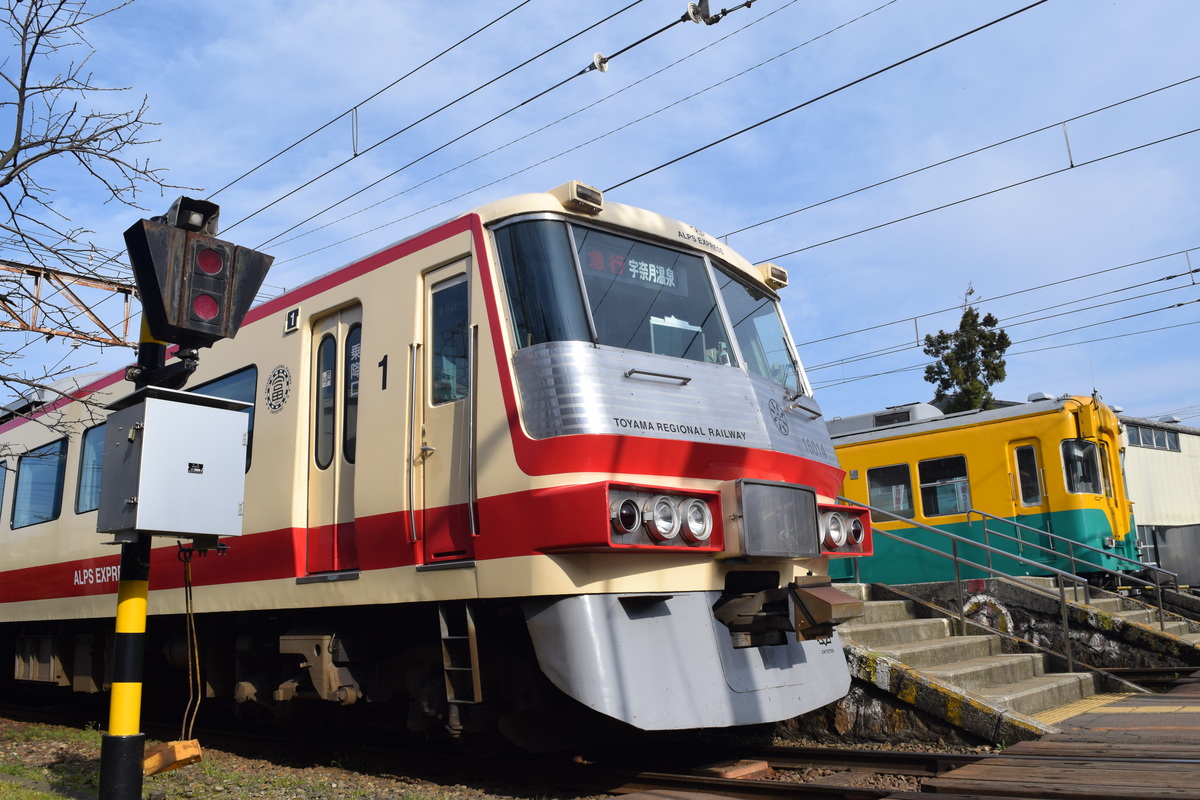 富山地方鉄道  16010形 16013F