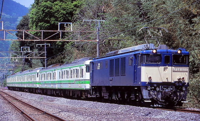 EF641032 + 115系S10・L12編成を津久田～敷島間で撮影した写真