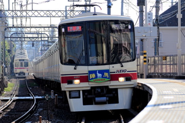 京王電鉄  8000系 8001F