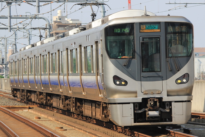 日根野電車区225系HF416編成を鶴ヶ丘駅で撮影した写真