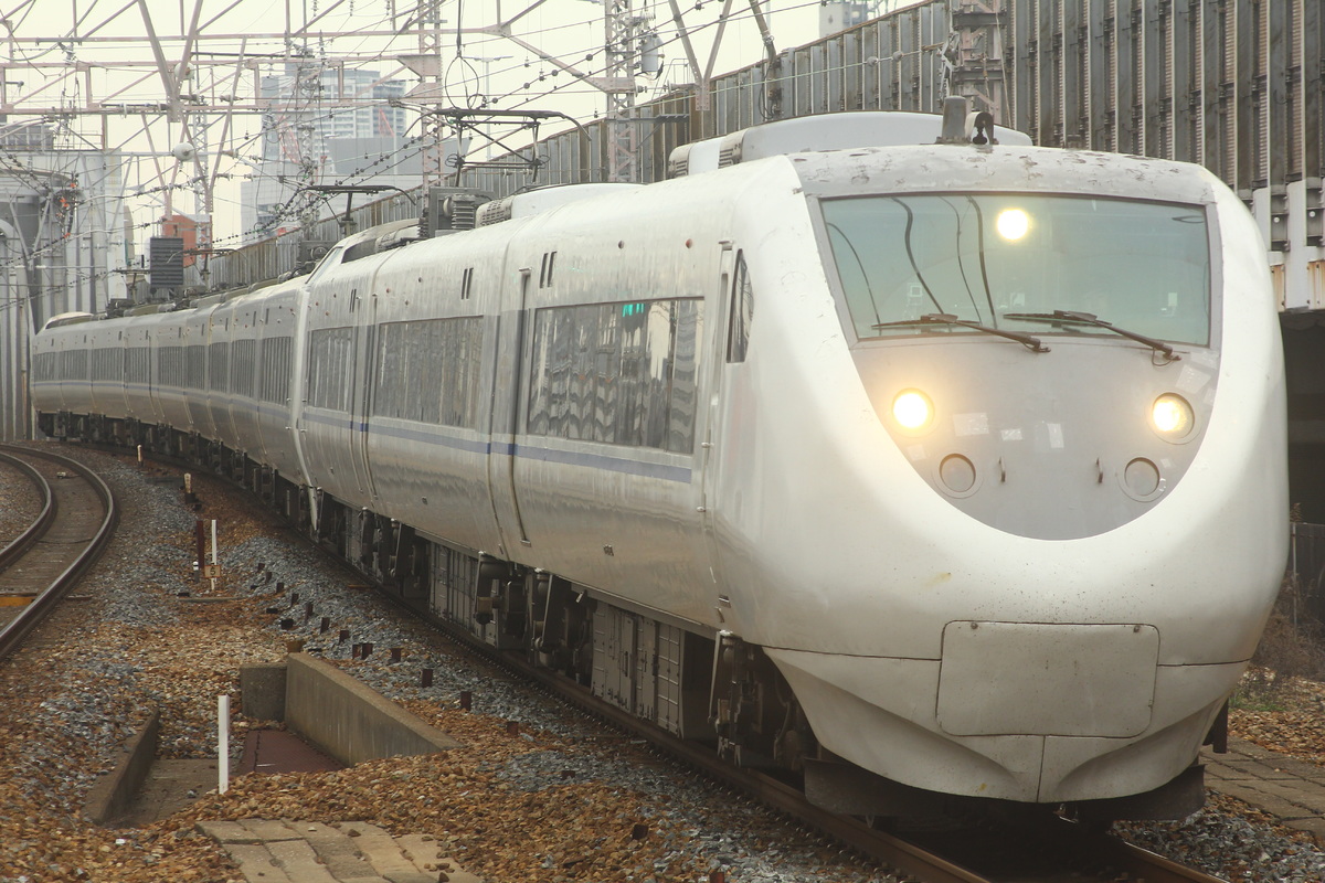 JR西日本 金沢総合車両所 681系 T12編成+？