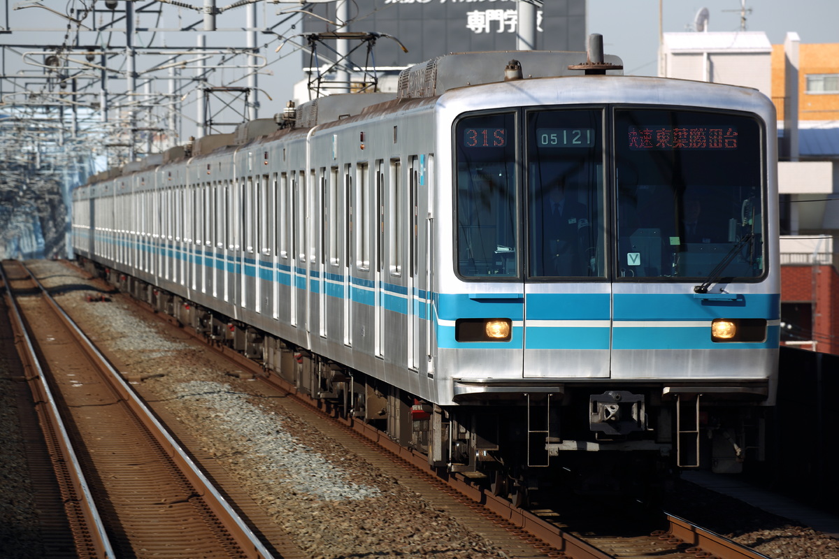 東京メトロ  05系 05-121F