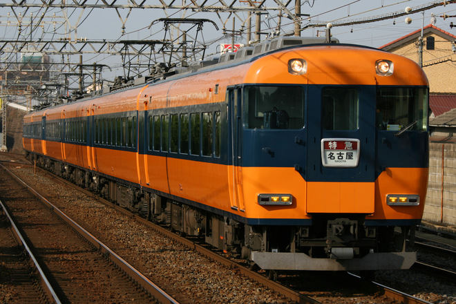 12200系を米野駅で撮影した写真