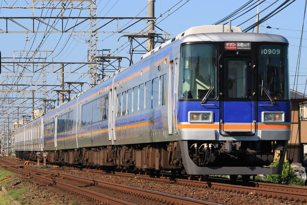 南海電気鉄道 住ノ江検車区 10000系 10009F