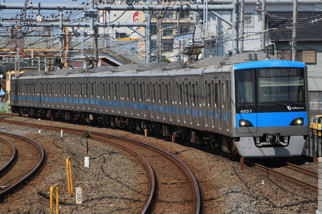 喜多見検車区4000系4057Fを北松戸駅で撮影した写真