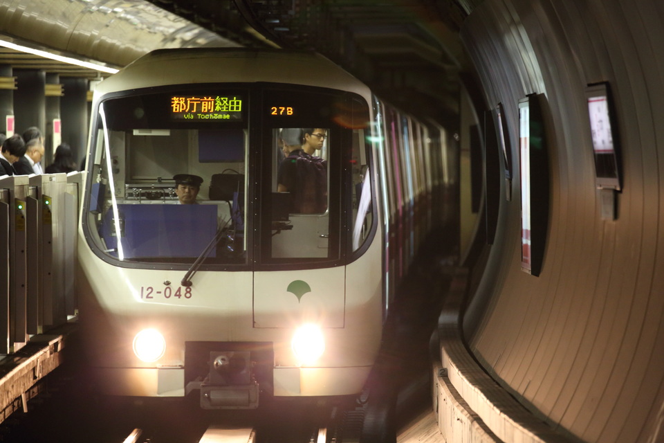 東京都交通局 12-000系 12-041Fの写真