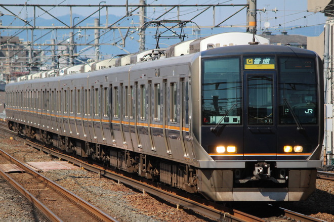 網干総合車両所明石支所321系D1編成を茨木駅で撮影した写真