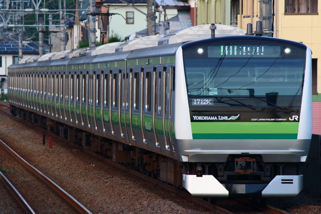 鎌倉車両センターE233系クラH019編成を片倉駅で撮影した写真