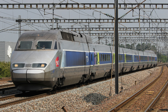 Series 380004511をHaute-Picardie TGV Stationで撮影した写真