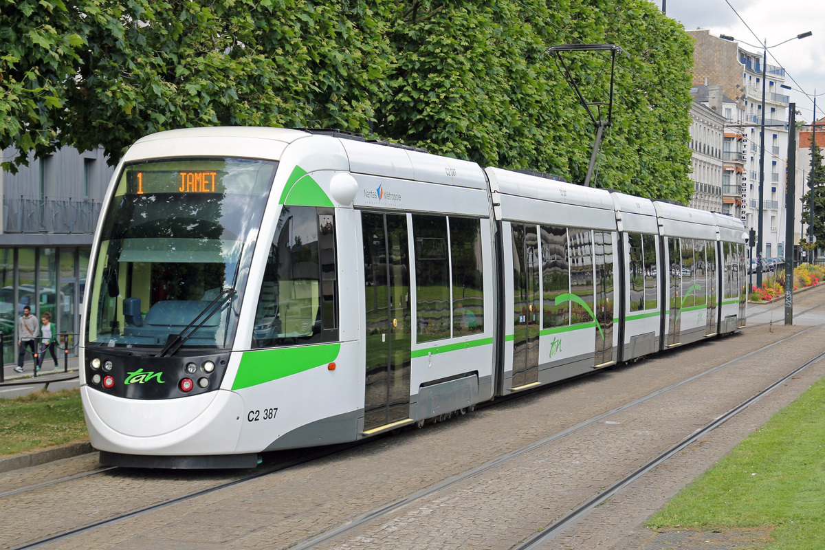 Nantes tramway  Urbos 3 387