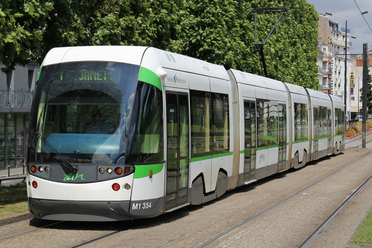 Nantes tramway  Incentro 354